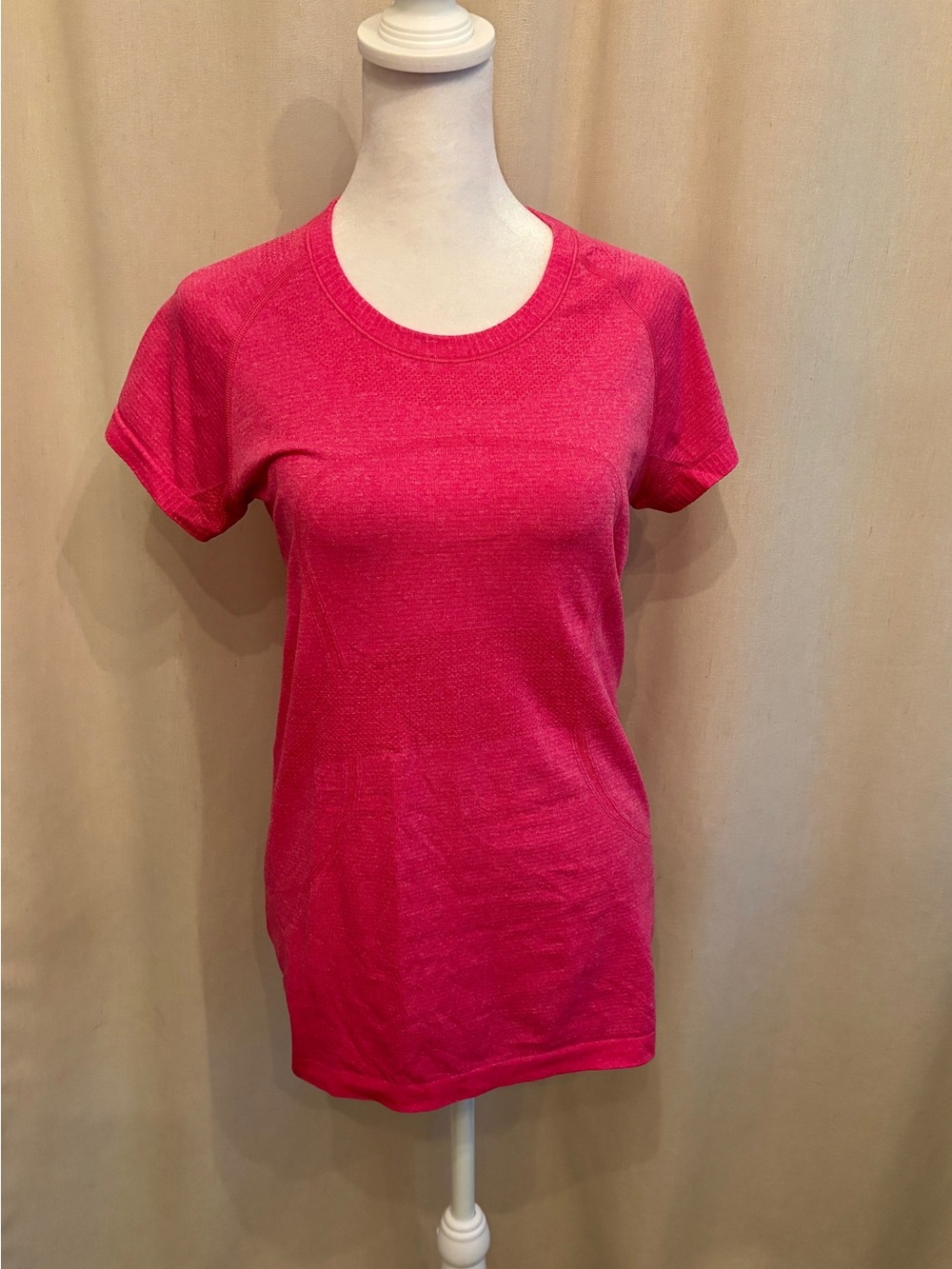 lululemon Swiftly Tech Short-Sleeve Shirt — Size 8
